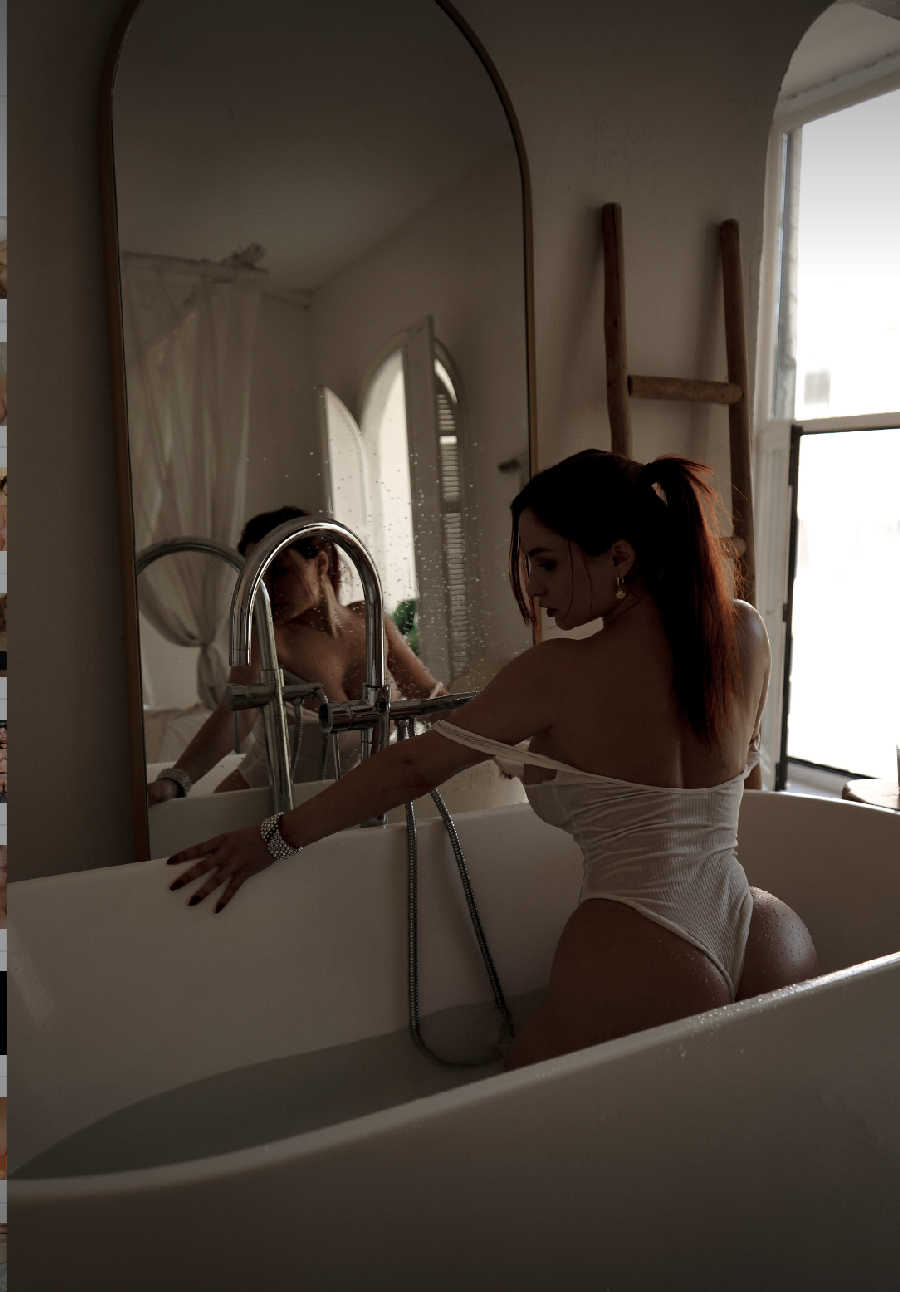 A playful frame from Miranda Faith nude — online in Havana