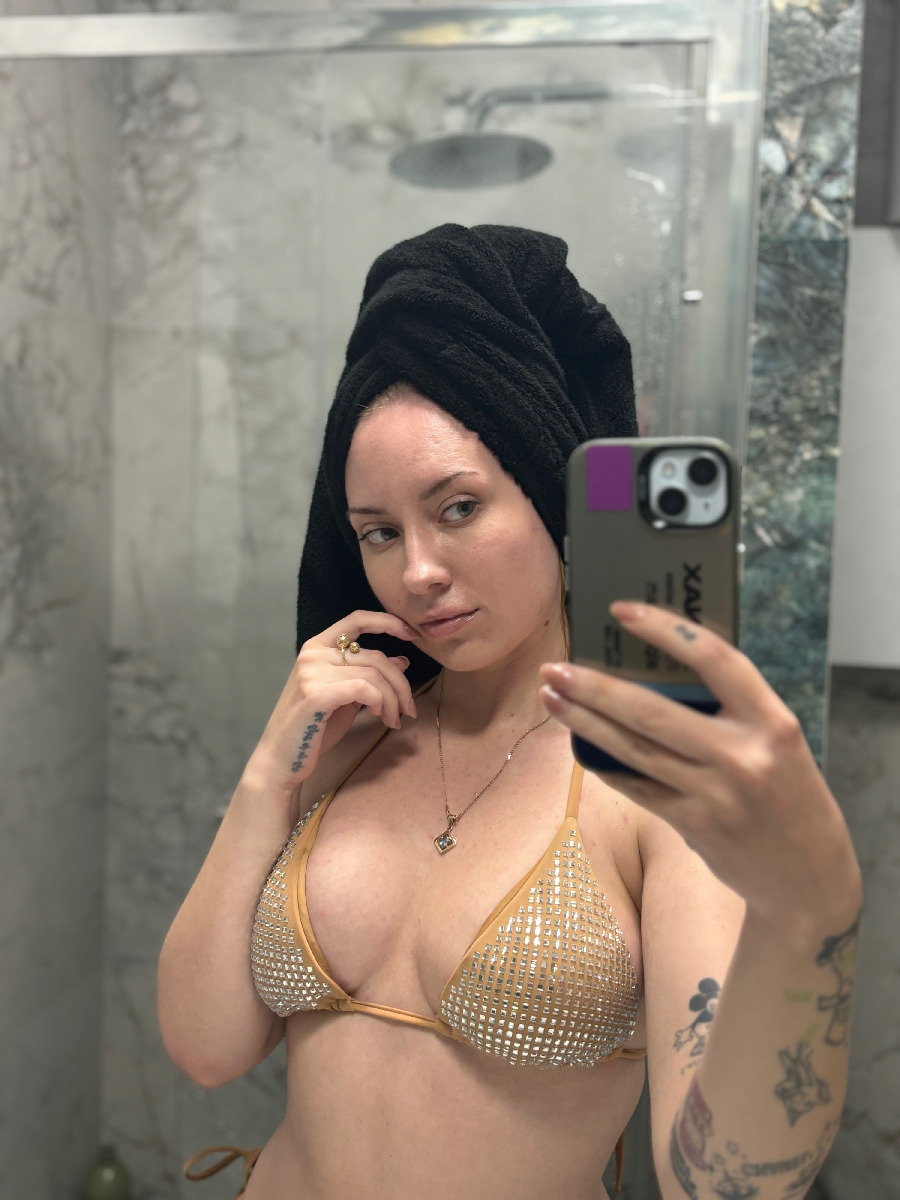 Nude girl KateV in Havana