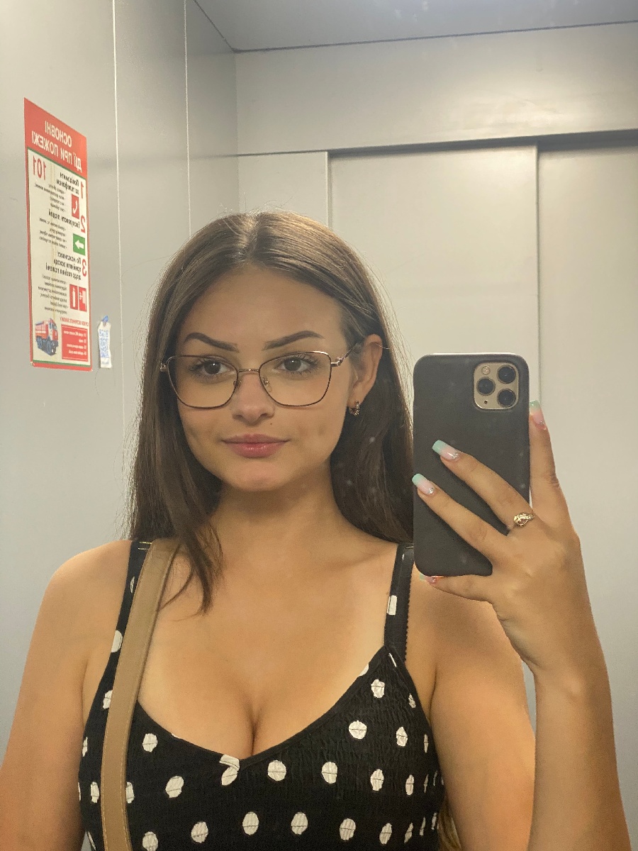 Sexy model Stacy in Havana